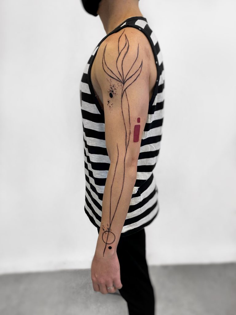 Foto de tatuagem feita por Maureen Sendim (@iwww.nstagram.com)