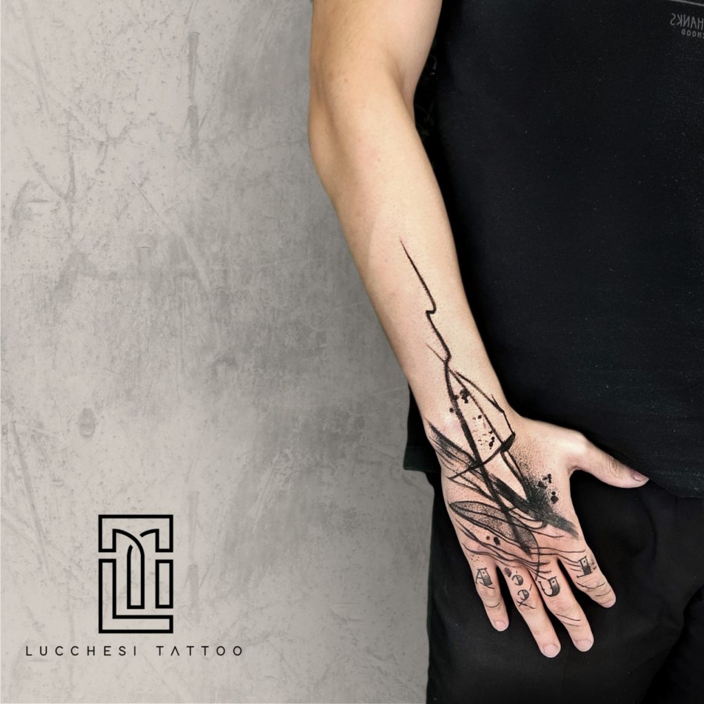 Foto de tatuagem feita por Lucchesi (@lucchesi.tattoo)