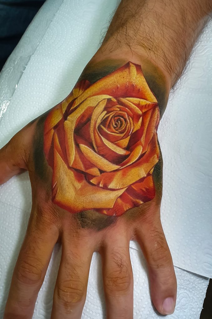 Foto de tatuagem feita por Alvaro Serafim (@alvaroserafim)