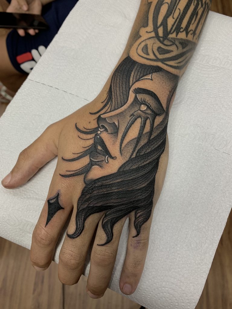 Foto de tatuagem feita por Luiz Ramaciotti (@luizramaciotti)