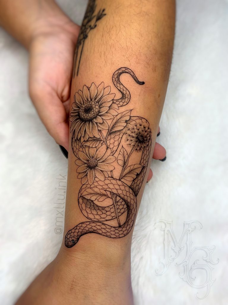 Foto de tatuagem feita por Mallu Gusmões (@mxllu.ink)