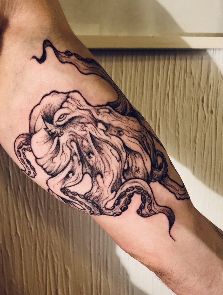 Foto de tatuagem feita por Julia França (@julia_dtattoo)