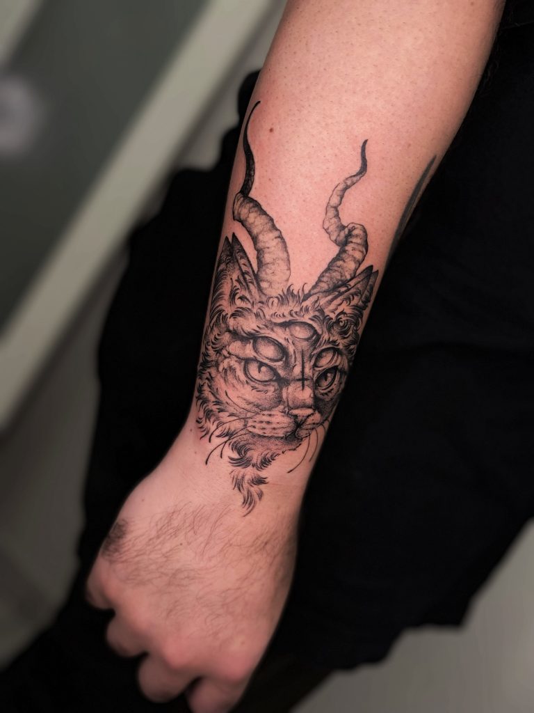 Foto de tatuagem feita por Jennifer Lara (@freakjen)