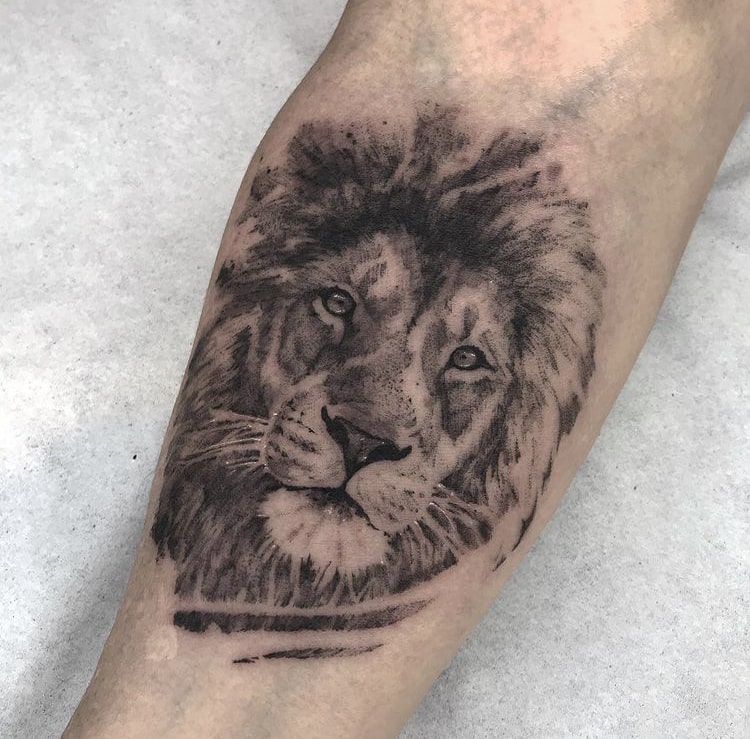 Foto de tatuagem feita por Estevão Ferreira (@estevaoftattoo)