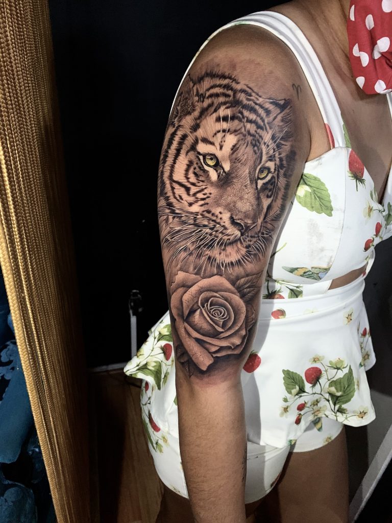 Foto de tatuagem feita por Maxwel Viana (@maxwel_tattoo2)
