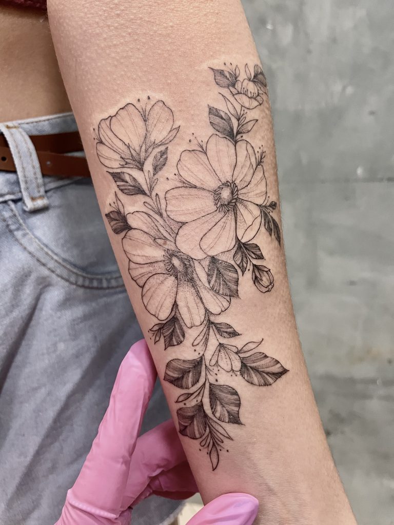 Foto de tatuagem feita por Drica Torrez (@drica.tattoo)