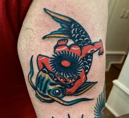 Foto de tatuagem feita por Paulo Valio (@tatuaggiodivaglio)