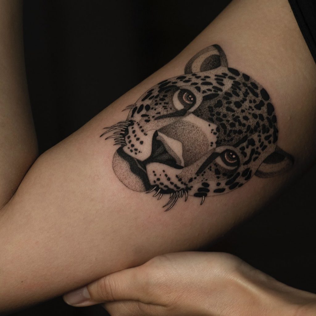 Foto de tatuagem feita por Cris D. Tattoo (@crisdtattoo)