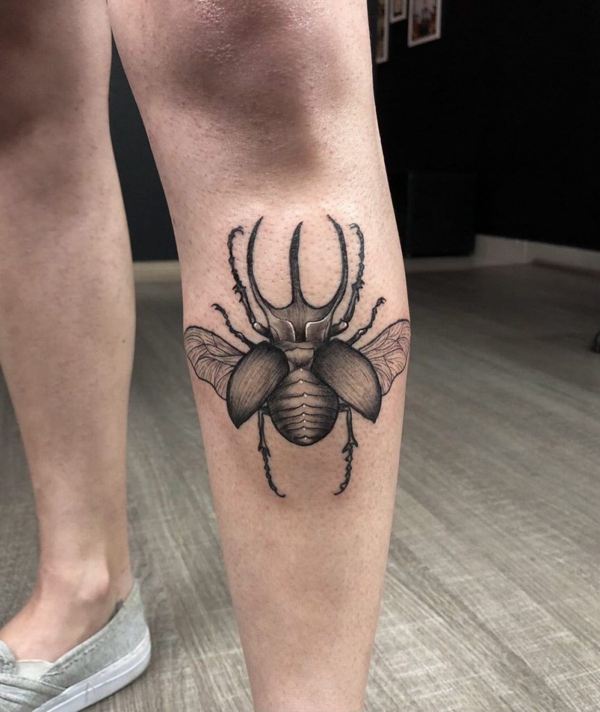 Foto de tatuagem feita por Thamires Menezes (@thaa.ink)