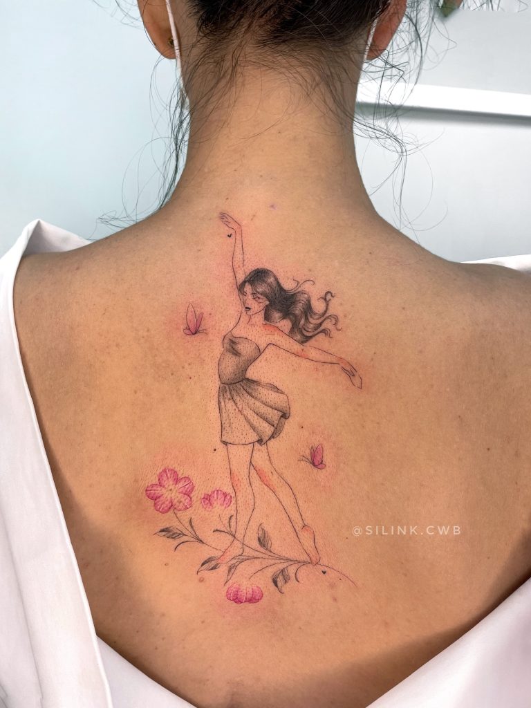 Foto de tatuagem feita por Sil Dobbins (@silink.cwb)