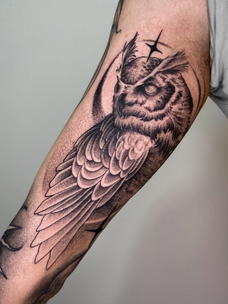 Foto de tatuagem feita por Jennifer Lara (@freakjen)