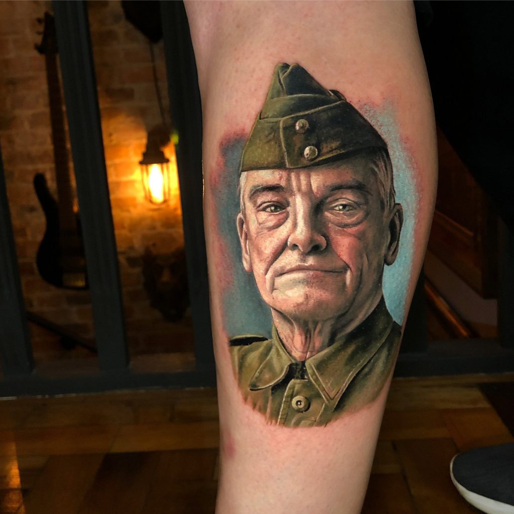 Foto de tatuagem feita por Raul Araújo (@raularaujoartist)