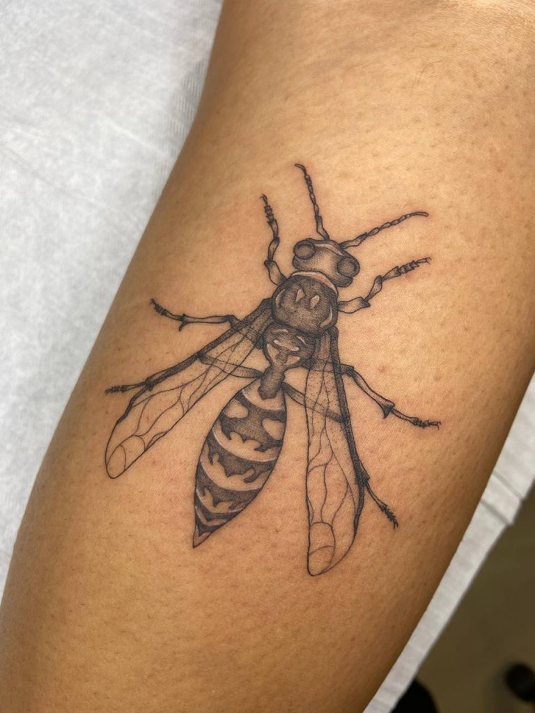 Foto de tatuagem feita por Nécyca (@necyca)
