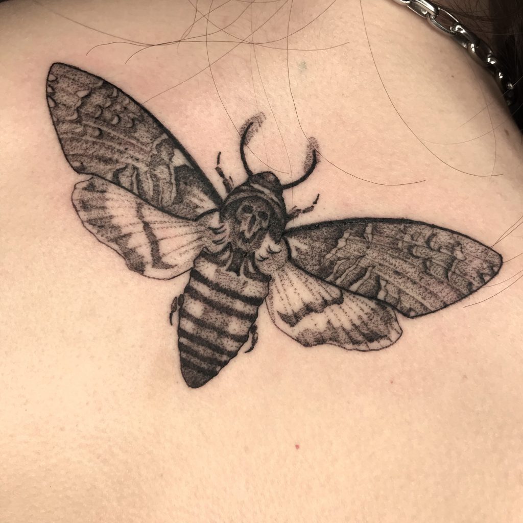 Foto de tatuagem feita por Estevão Ferreira (@estevaoftattoo)