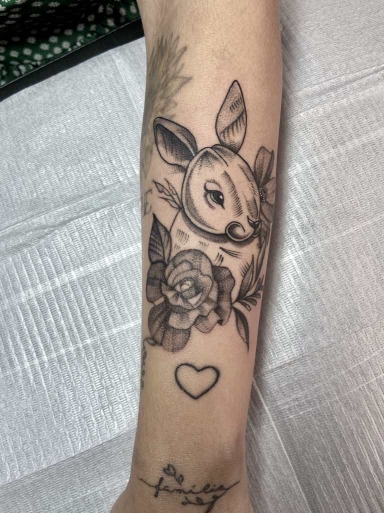 Foto de tatuagem feita por Luana Hansen (@luanahansentattoo)