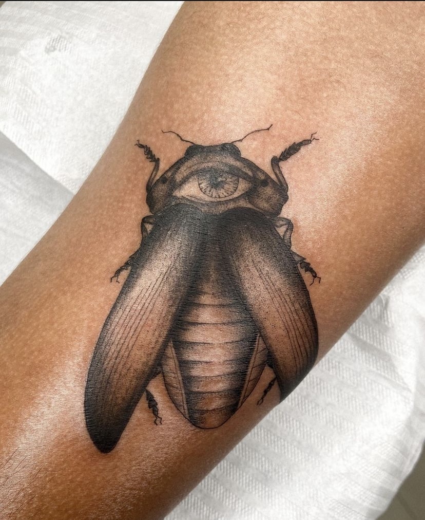 Foto de tatuagem feita por Nécyca (@necyca)