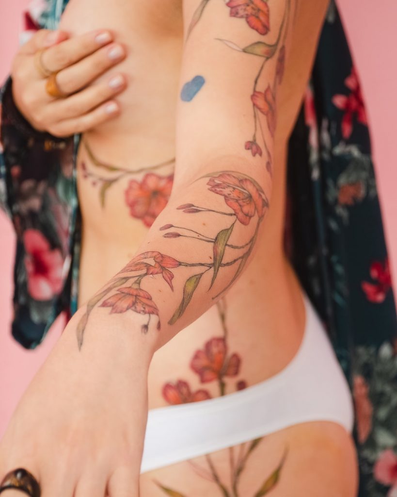 Foto de tatuagem feita por Amanda Roosevelt (@amandaroosevelt)