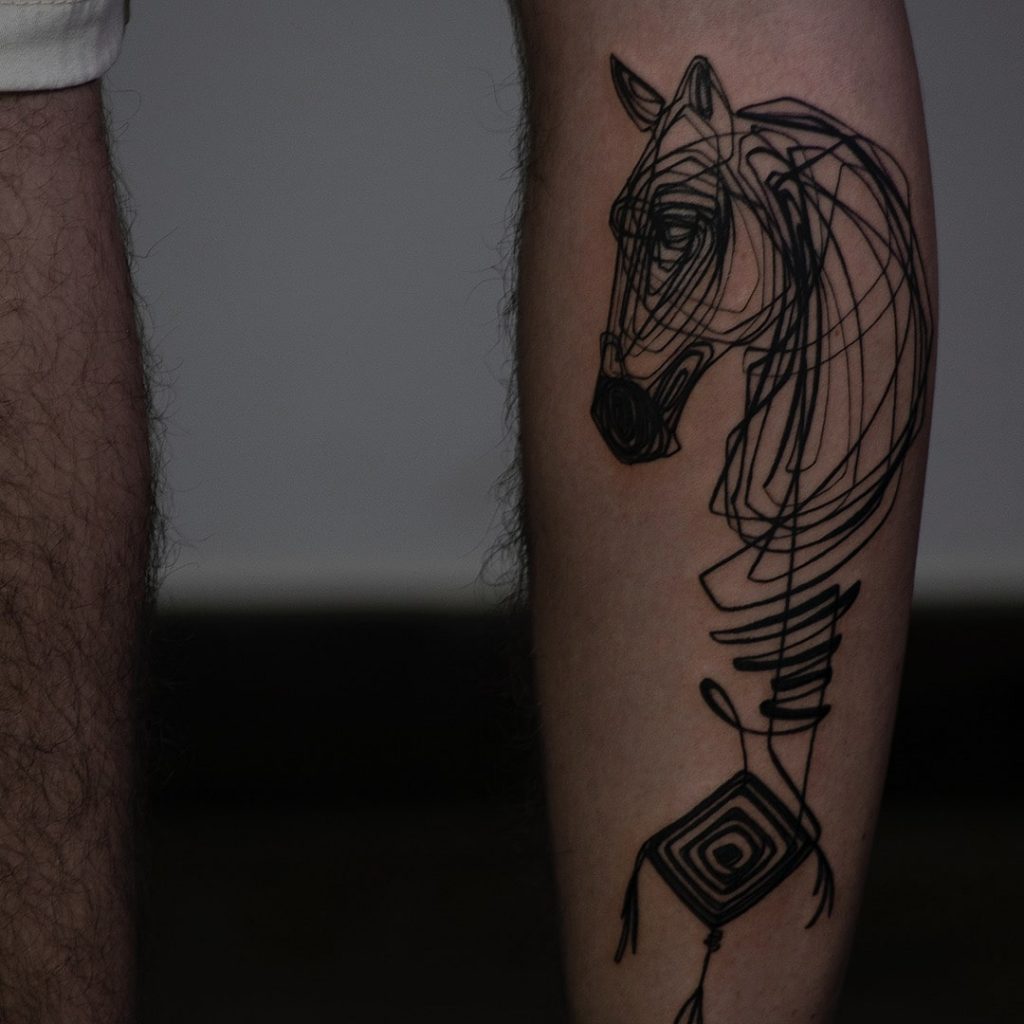 Foto de tatuagem feita por Cris D. Tattoo (@crisdtattoo)