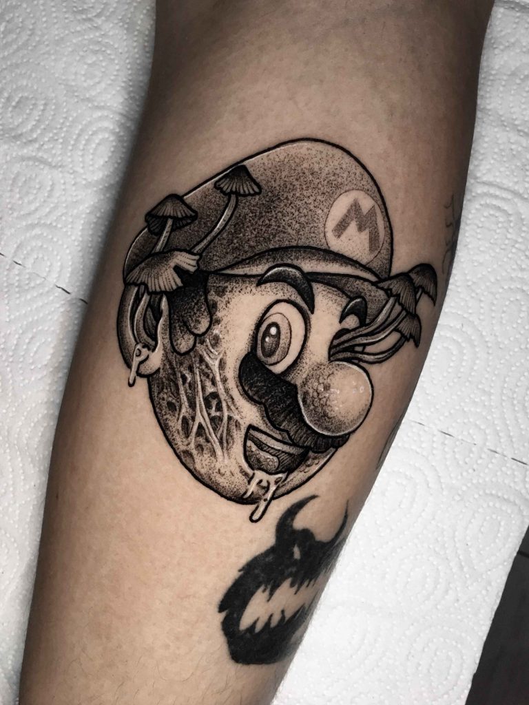 Foto de tatuagem feita por Vitor Martins (@vitormartins_tattoo)