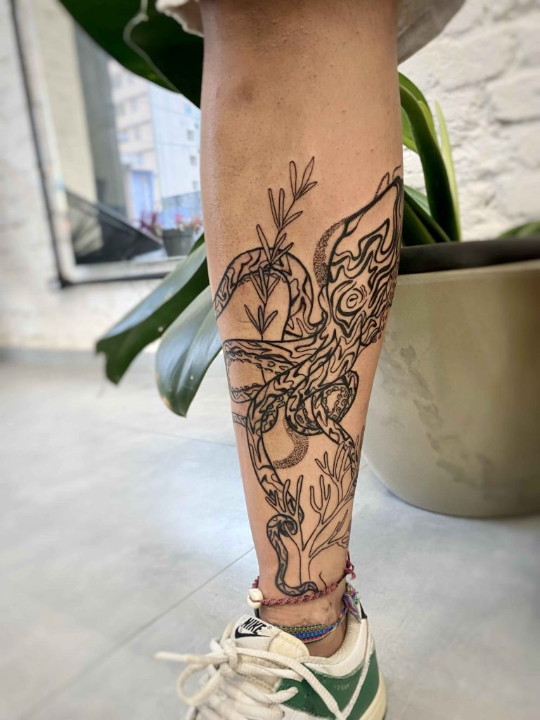 Foto de tatuagem feita por Verônica Gauri (@2)