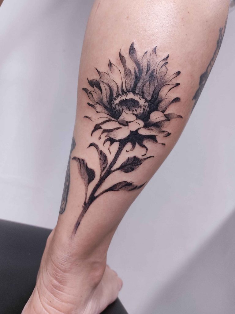 Foto de tatuagem feita por Sam de Paula (@sam.riscos)