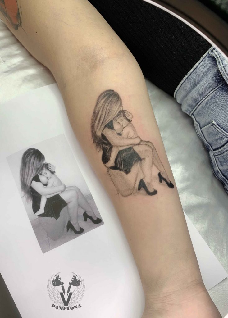 Foto de tatuagem feita por Vi Pamplona (@vi.pamplona)