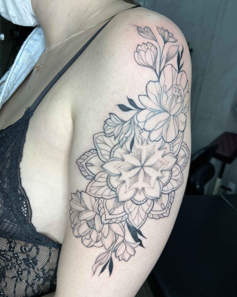Foto de tatuagem feita por Hanna Almeida (@hanna_almeidatattoo)