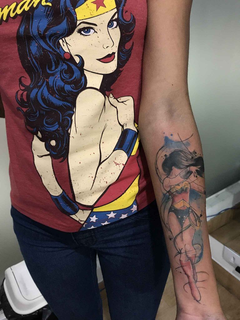Foto de tatuagem feita por Drikalinas (@drikalinastattoo_)