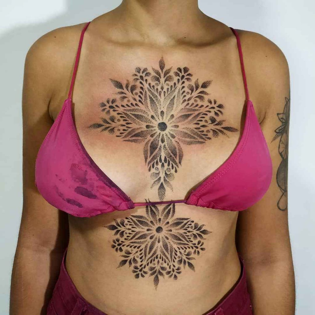 Foto de tatuagem feita por Iza Preta (@izapreta_tattoo)