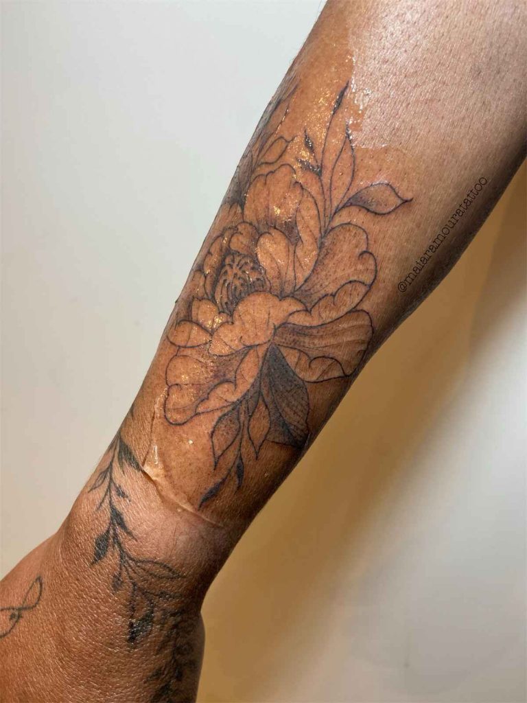Foto de tatuagem feita por Maiara Moura (@maiaramouratattoo)