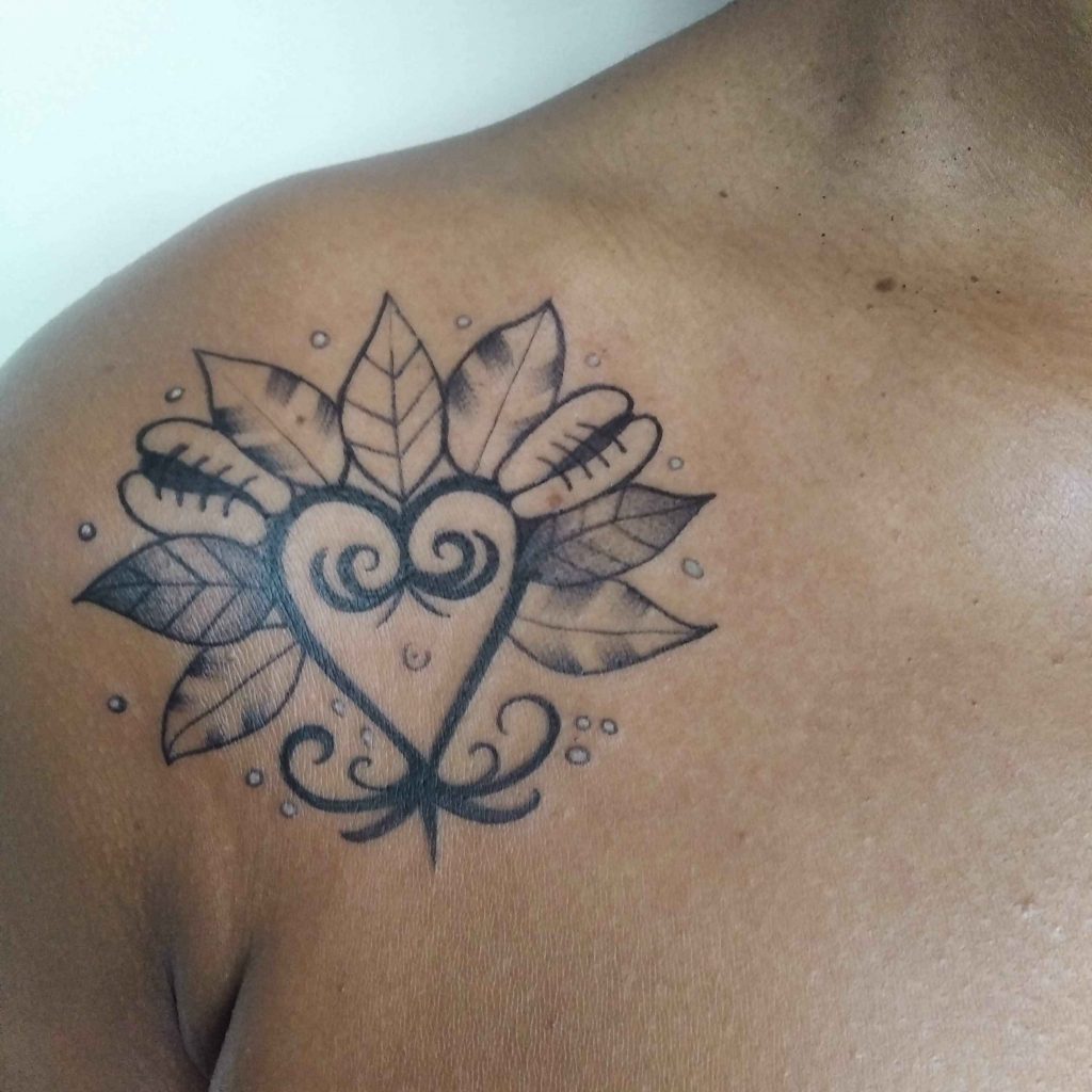 Foto de tatuagem feita por Tay Ruts (@tayrutstattoo)