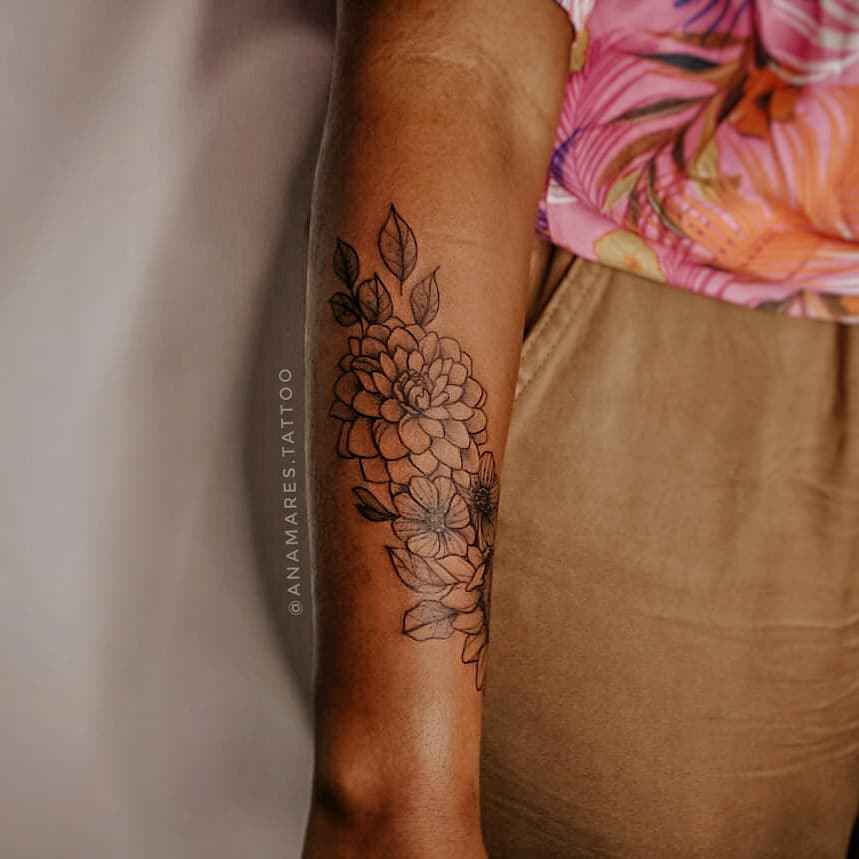 Foto de tatuagem feita por Ana Mares (@anamares.tattoo)