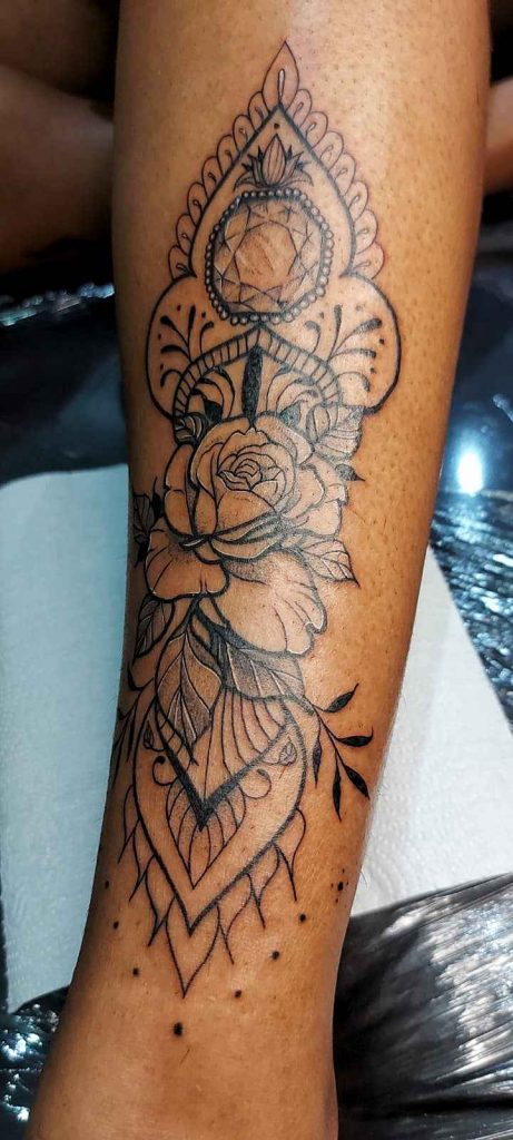 Foto de tatuagem feita por Debs (@debsttt)