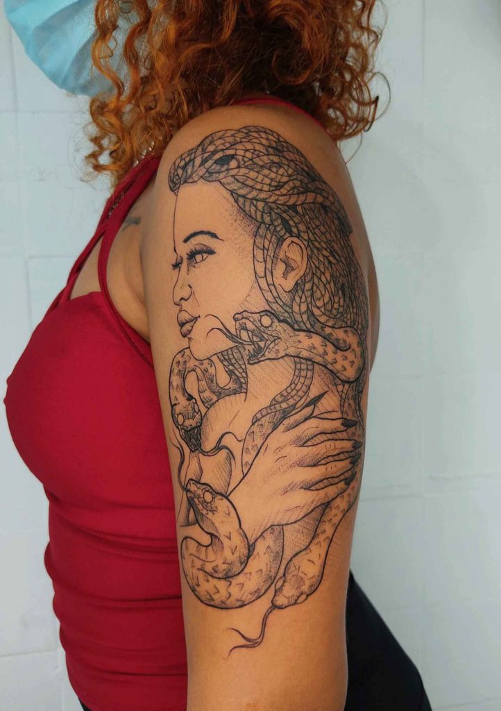 Foto de tatuagem feita por Eduardo Alves (@edusevlatattoo)
