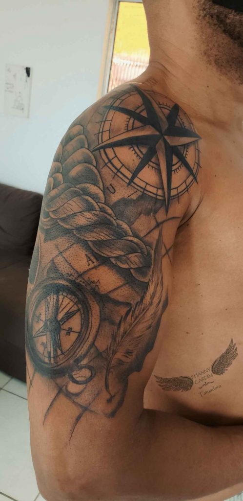 Foto de tatuagem feita por Fhanny Cardim (@fhannycardim)