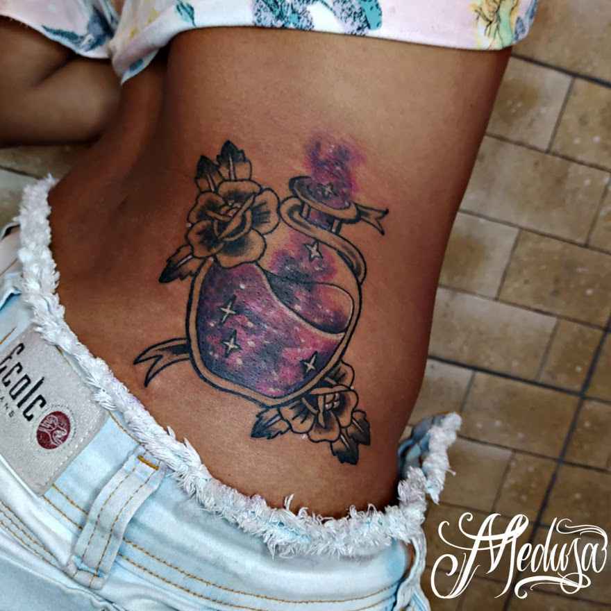 Foto de tatuagem feita por NANE MEDUSA (@nanemedusa)