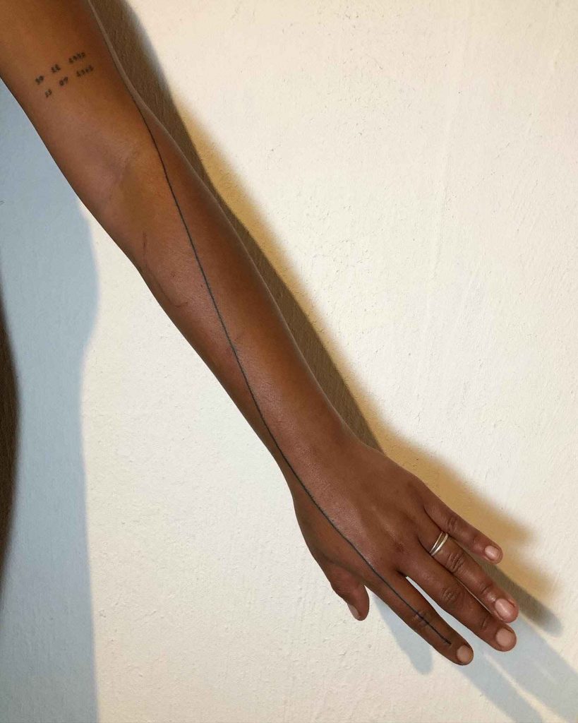 Foto de tatuagem feita por Brenda Falcão (@cigarratattoo)