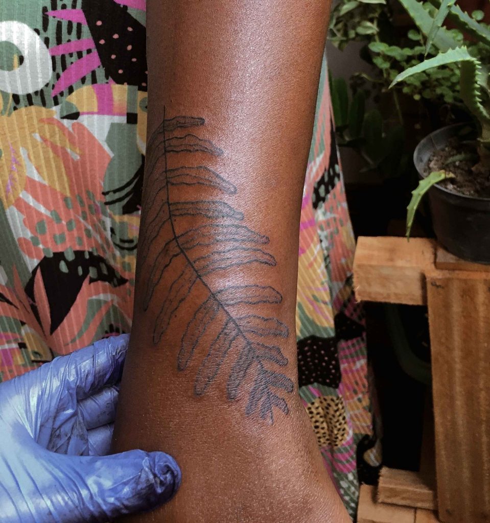 Foto de tatuagem feita por Gi Araujo (TatuaGi) (@tatuagi.araujo)