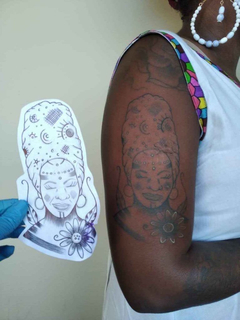 Foto de tatuagem feita por Tay Ruts (@tayrutstattoo)