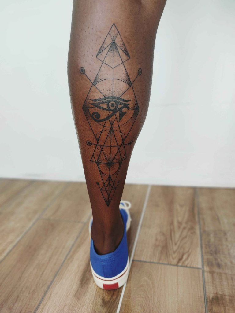 Foto de tatuagem feita por Eduardo Alves (@edusevlatattoo)