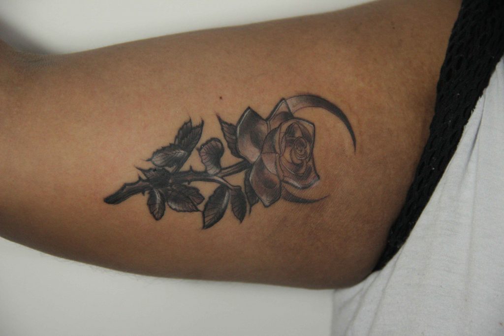 Foto de tatuagem feita por Fabiane Lopes (@fabtatu)