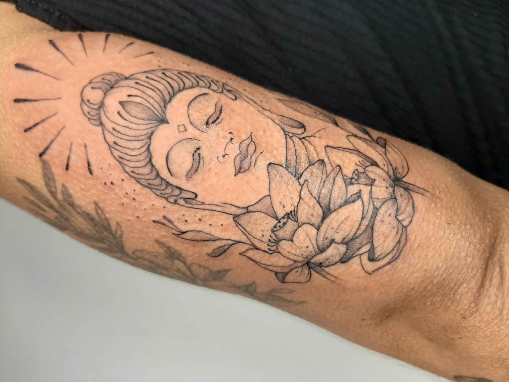 Foto de tatuagem feita por Ana Mares (@anamares.tattoo)