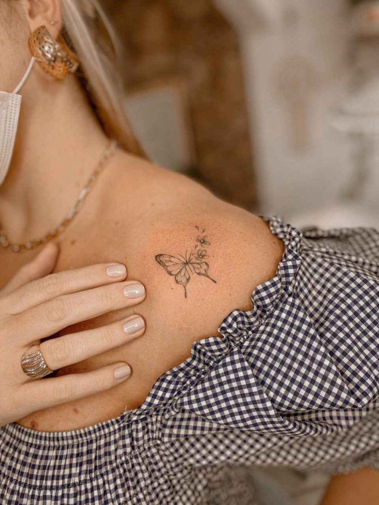 Foto de tatuagem feita por Jully Tattoo Artist (@jully_artistt)