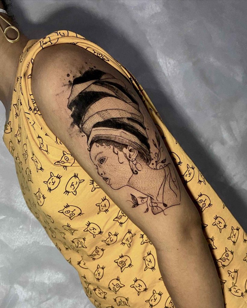 Foto de tatuagem feita por Larissa Cruz (@larinnk)