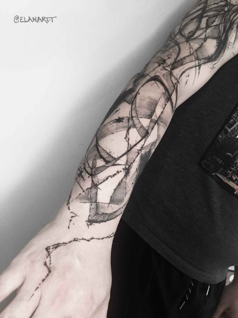 Foto de tatuagem feita por Elana Raiser (@elanartt)