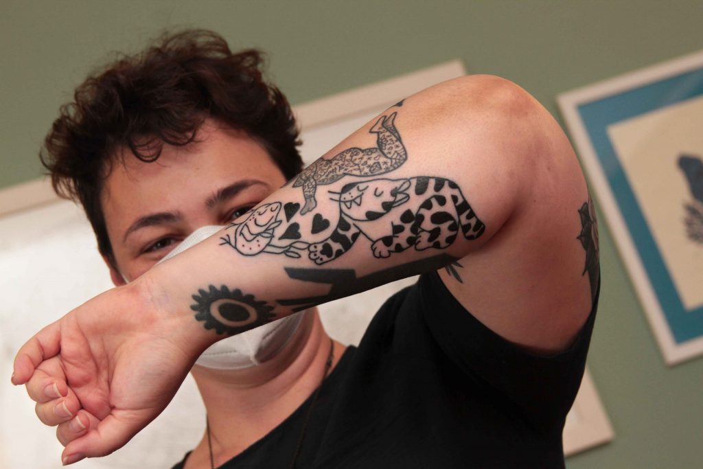 Foto de tatuagem feita por Rodrigo Gazzano (@pullorum.tattoo)