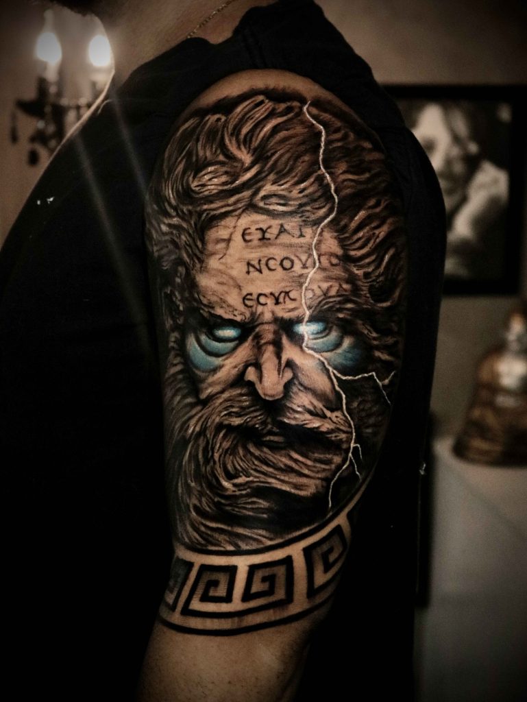 Foto de tatuagem feita por Toad (@toadtattooist)