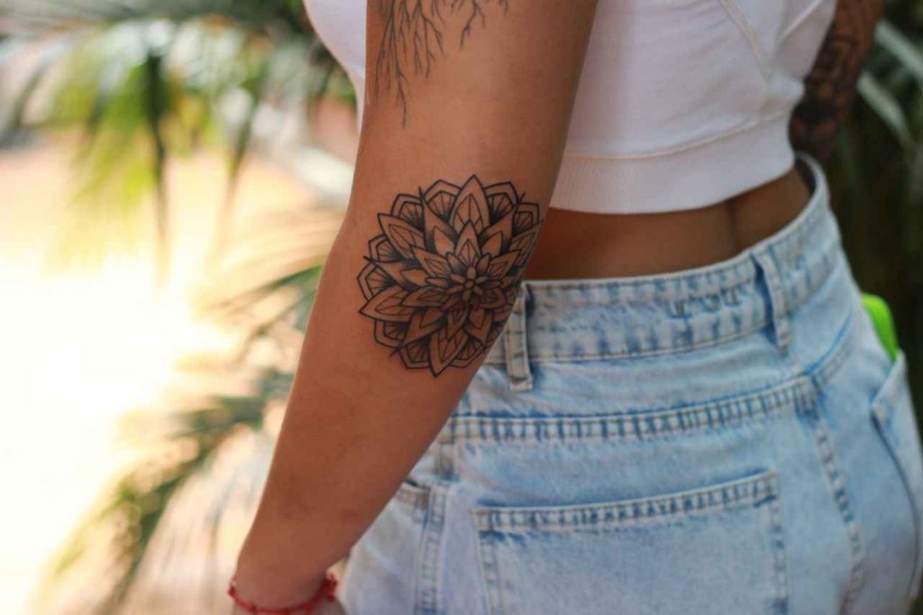 Foto de tatuagem feita por Valéria Sodré (@vallsodretattoo)