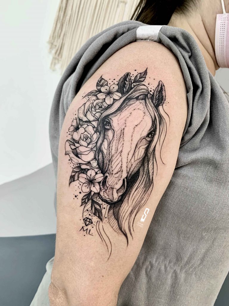 Foto de tatuagem feita por Samille Justo (@samillejusto)