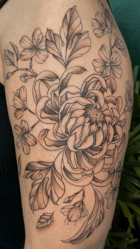 Foto de tatuagem feita por Larissa de Oliveira (@larioliveira.tattoo)